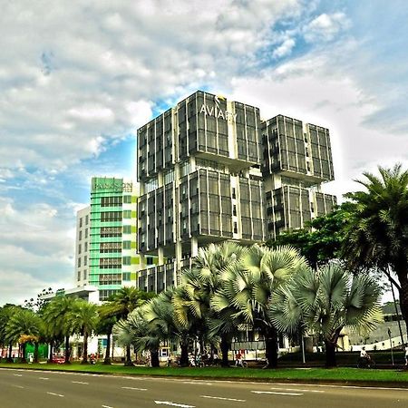 Aviary Bintaro Hotel Серпонг Екстериор снимка
