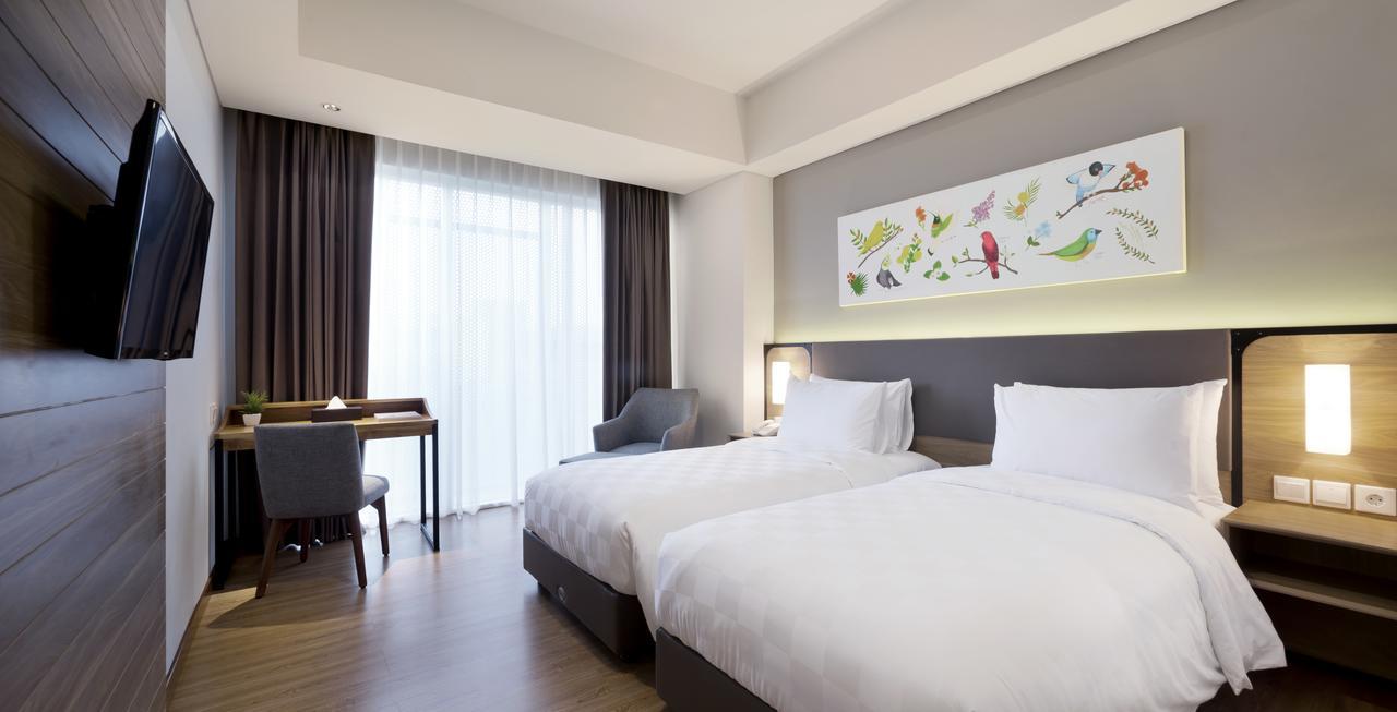 Aviary Bintaro Hotel Серпонг Екстериор снимка