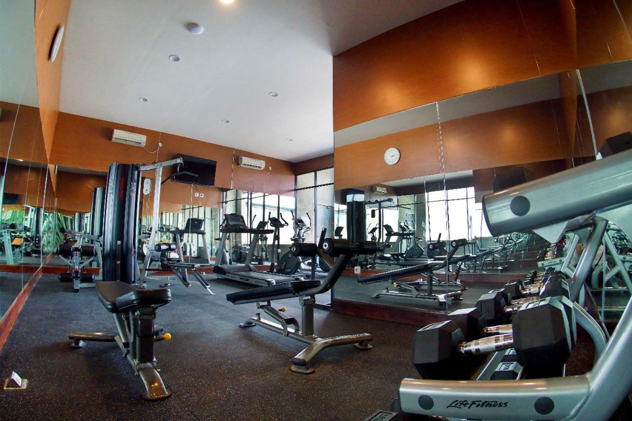 Aviary Bintaro Hotel Серпонг Екстериор снимка